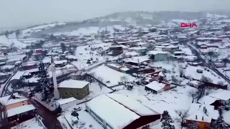 Edirne ve Kırklareli'nde Kar Yağışı: Çiftçiler Mutlu
