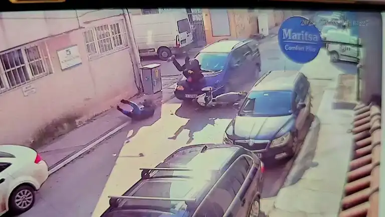 Edirne'de Motosiklet-Otomobil Kazası: 2 Yaralı