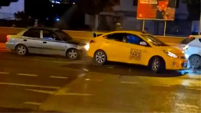 Edirne'de Zincirleme Kaza: 2 Yaralı, Polis İnceleme Başlattı