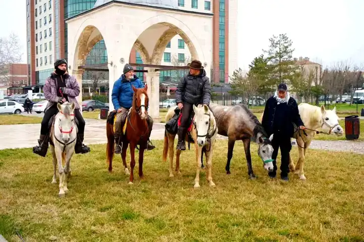 Endülüslü Hacı Adayları Edirne'den Uğurlandı