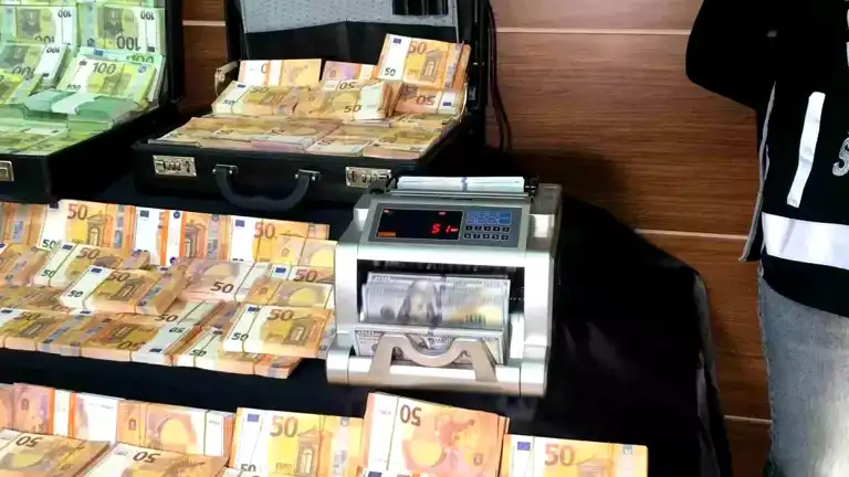 İstanbul'da Sahte Para Baskını: 25 Gözaltı